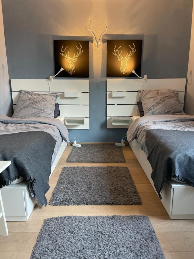 53qm Im Architektenhaus - 2 Schlafzimmer Mit Kueche Und Bad, Nur 2min Von A8 - Ruhig Und Modern *